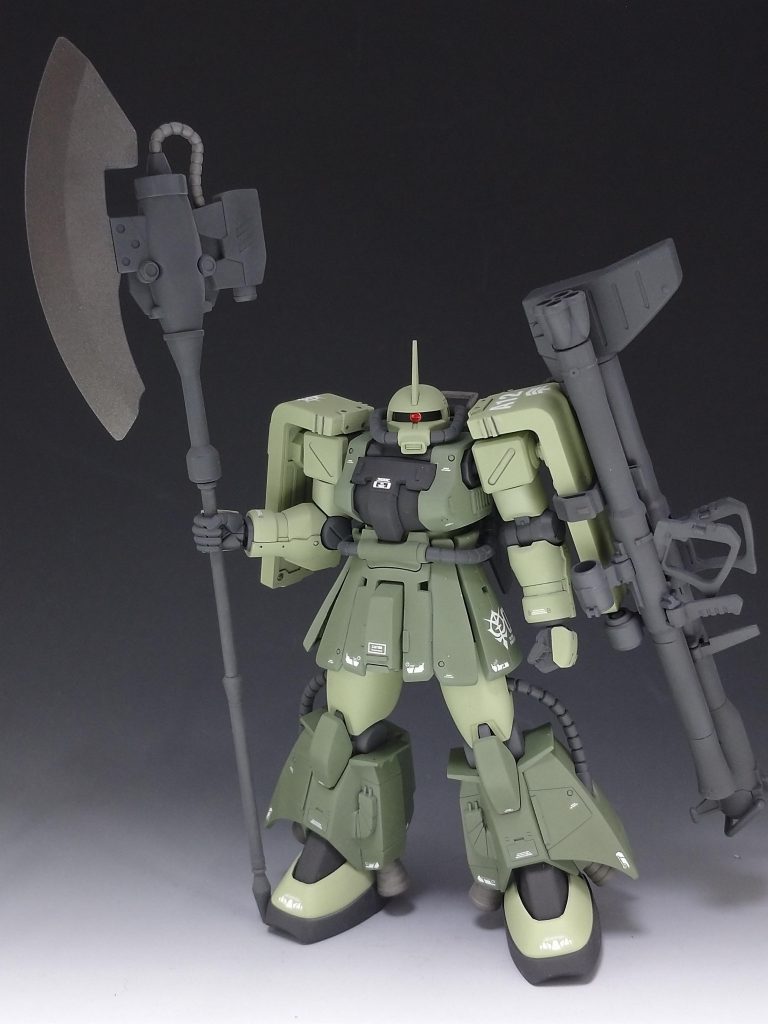 前にアップしたザクの両肩のシールドを交換してみました。