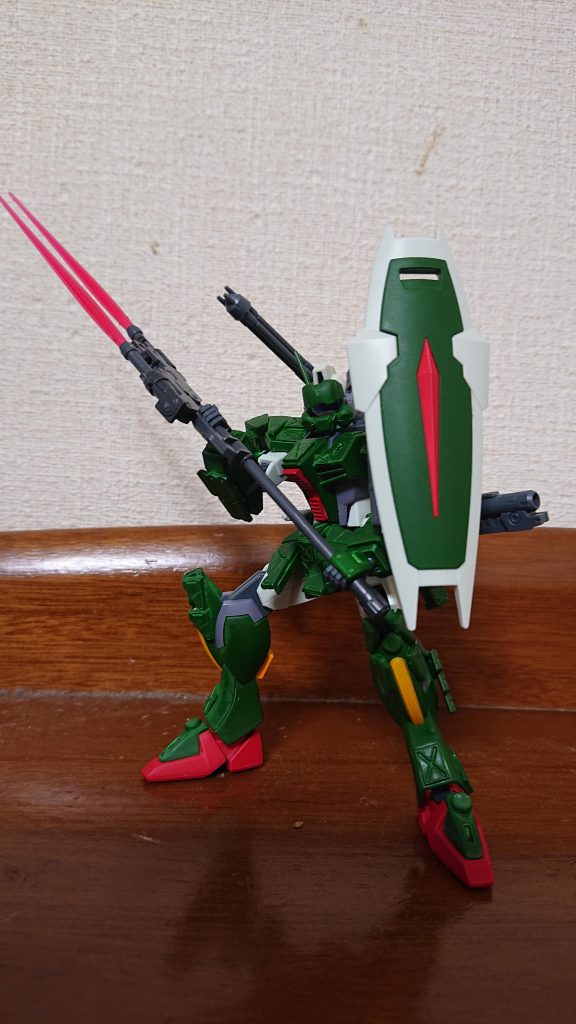 ES09BS ツインビームスピア第二次アクタイオンプロジェクトの一環で開発された、本機の主兵装。ザフトのスラッシュウィザードに対抗するために開発されたものである。