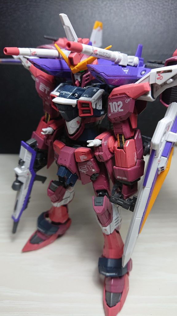 明るい赤にしたかった