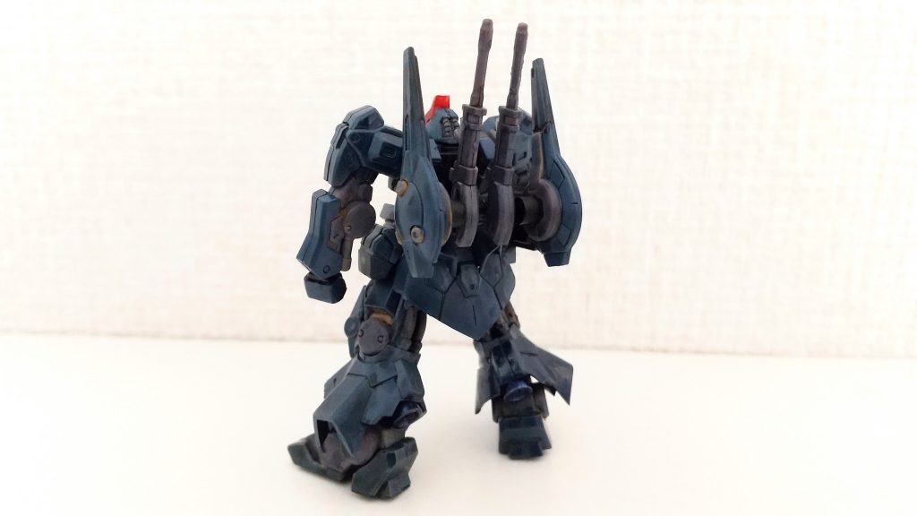 バックショット写真じゃわからないですが、仕上げにMr.ウェザリングカラーでウォッシングしています。