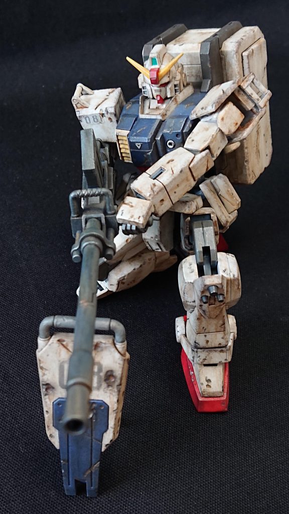 通称「輝き撃ち」のポーズ