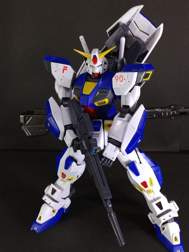 旧キットのAタイプのバズーカを付けて、漫画の表紙風に。