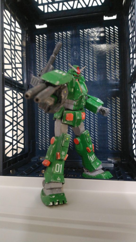 2連装ビームライフル発射体勢！