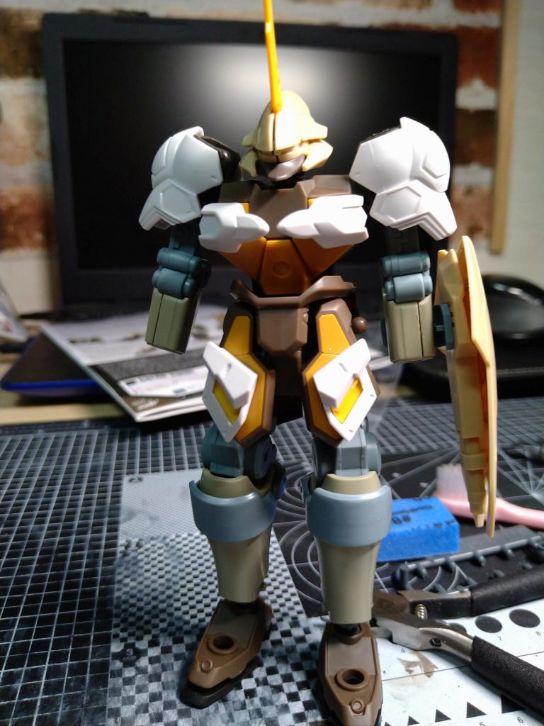 制作途中。脚パーツの装甲はリーオーNPDの肩パーツがぴったりハマッたので採用。頭部は元々ガルバルディリベイクでした💦