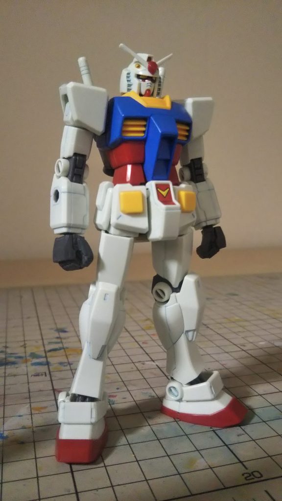 今 思うとホイールシールを使用せず部分塗装すれば良かった・・・😞               手はビルダーズパーツをレジンで複製したものを使用してます。