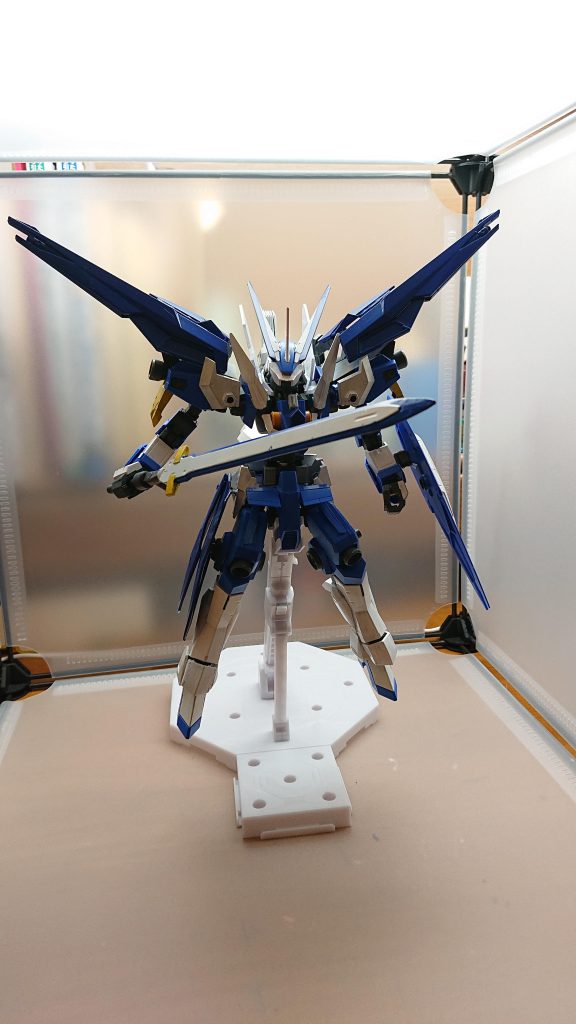 フライトモードパラディングレイズのカスタマイズ機にのみ搭載されている形態通常よりも高い機動力と飛行能力を持っている