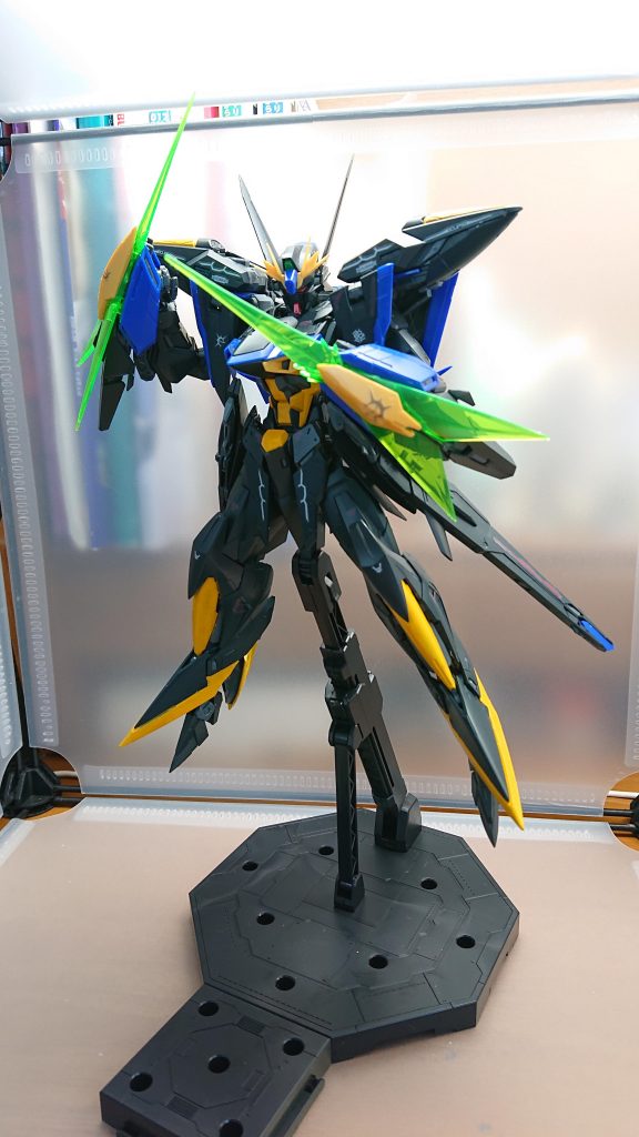 ビームシールド展開防御だけじゃなくて近接武器になるのは凄い