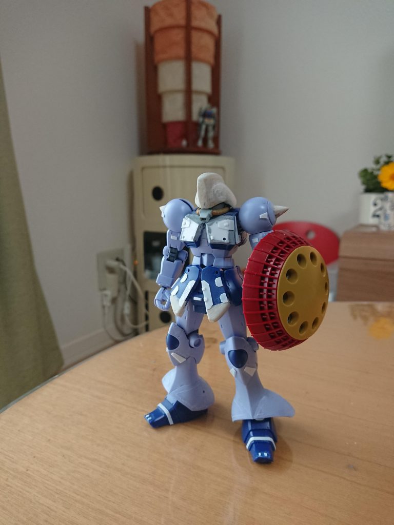 パテ、プラ板等で大体の改造が終わったところ。