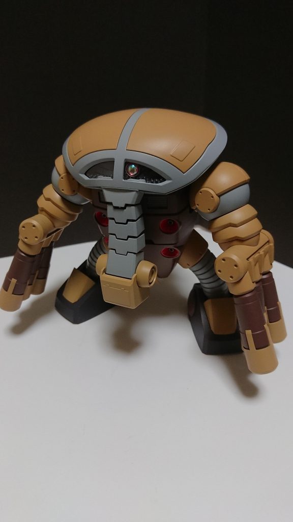 モノアイのみハイキューパーツさんのプレートにドームです。後はいつものベタ塗り全塗装仕上げです。