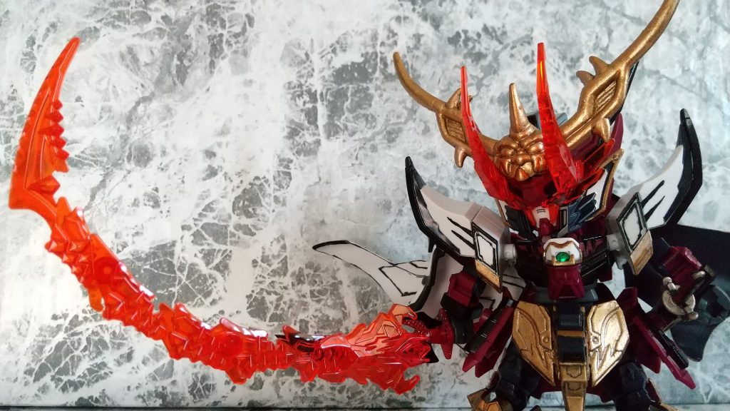 8月の長雨で塗装が出来ず、8月ギリギリの完成になりましたが、過去に発売された同じモチーフ(エピオン)のパーツを使い、満足の出来になりました!邪麗の改造に使用するガンプラが入手できたら、改めて闇元帥も製作したいと思います!以上、信長ガンダムエピオン イーヴィルver.でした!