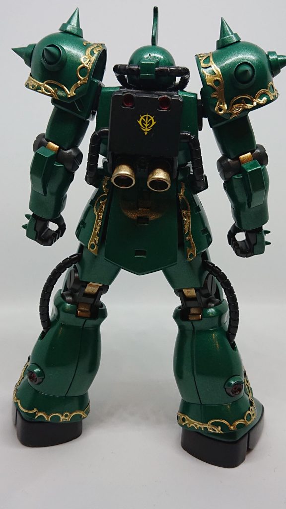 今回はデカールはバックパックのジオンマークのみです。