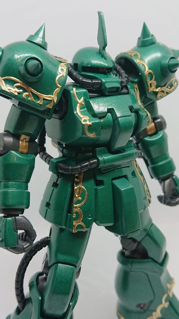 ツノはプラ板から作りました。