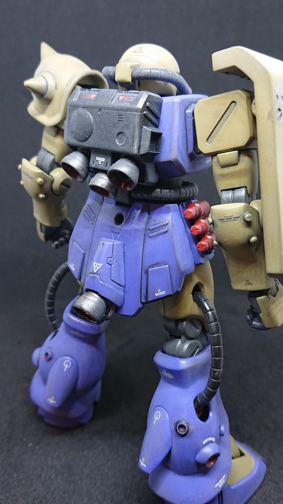 今回の改修は先日再販されたビルダーズパーツのバーニアをリヤスカートに取り付けシーマ専用高機動型としました。