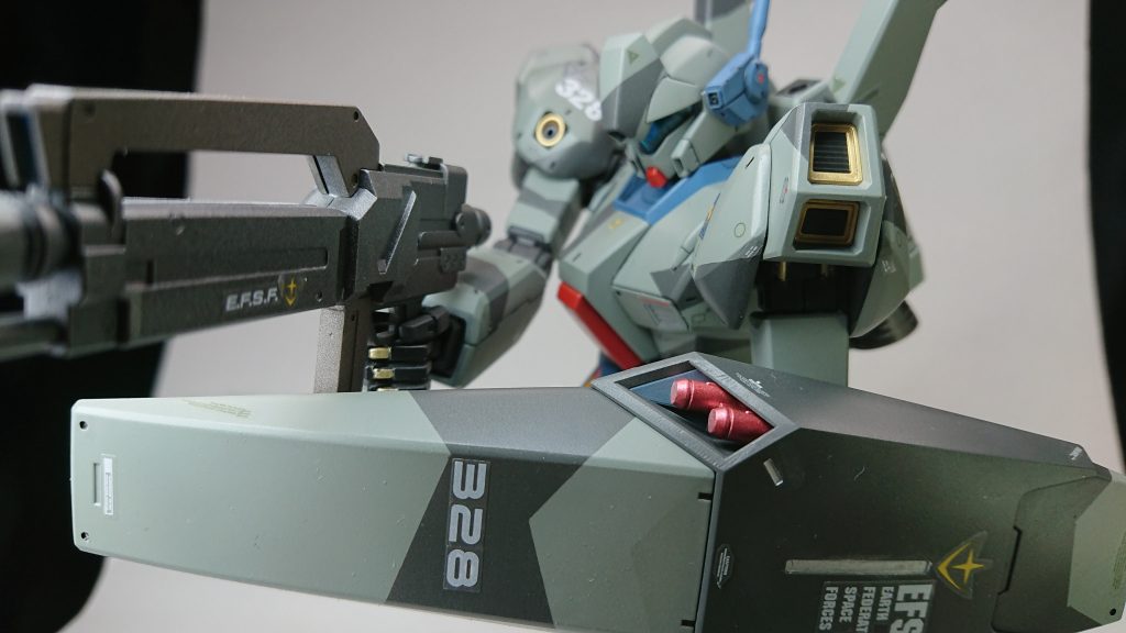 シールドにもスプリッター迷彩を。