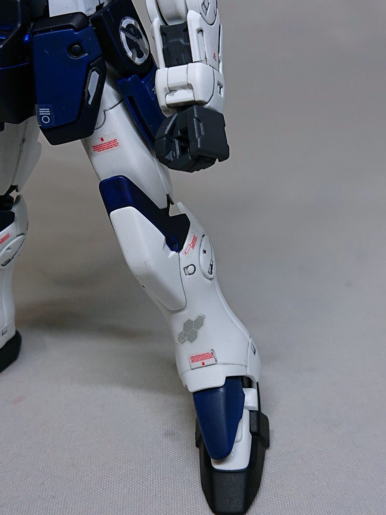 デカール類は余っていたものを適当に使いました。