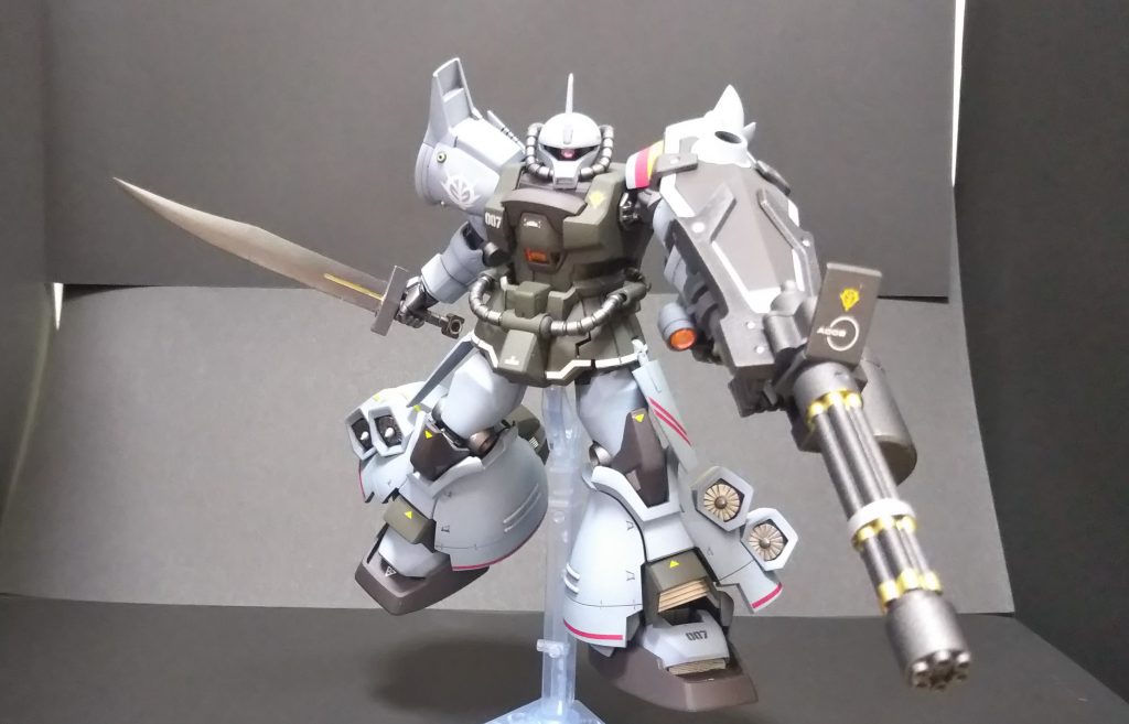 近距離まで来たら、ヒートソード対応。（ガトリングガンは塗装剥げ怖くて外せない）