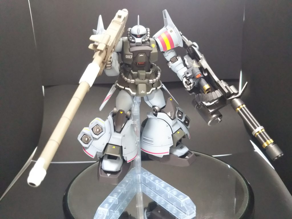 滑空砲で、長・中距離牽制、ガトリングガンで中・近距離まで対応な感じで(;^ω^)