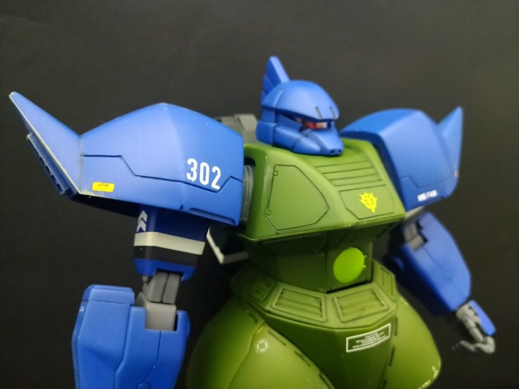 細部。肩の筋彫りのみ追加です。