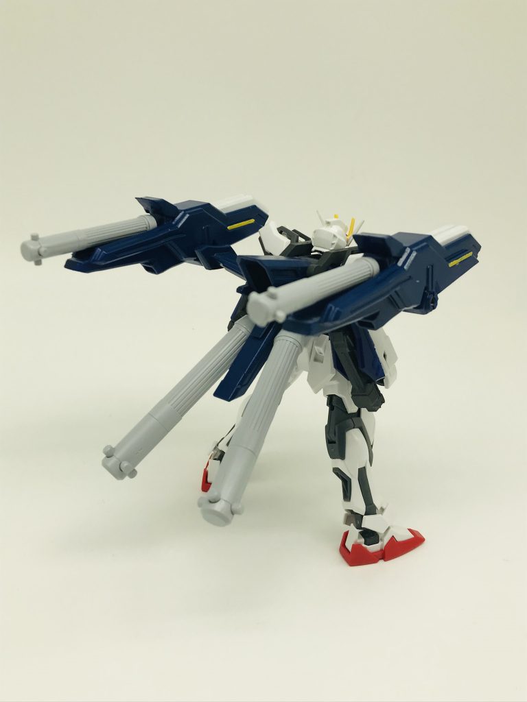 意外と重そうに見えますが前にも長いので自立が可能です。