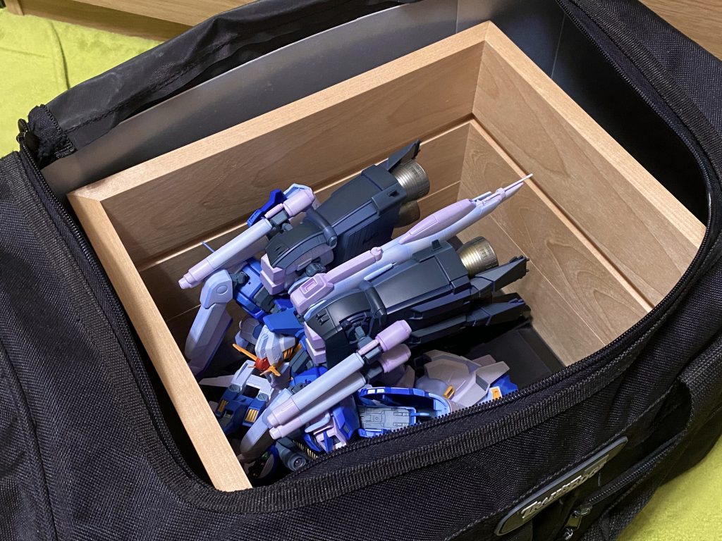 ポーズがほぼ固定のため展示場所への移動も大掛かりでした。