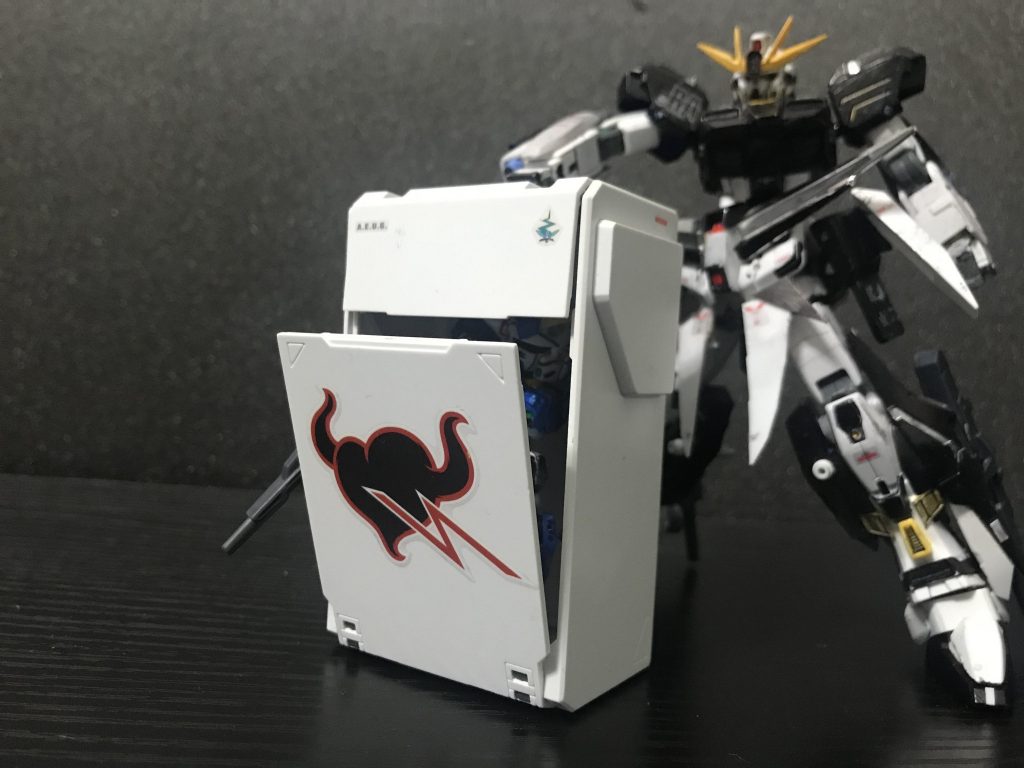 チラッ！？？？「ニャァッ！」