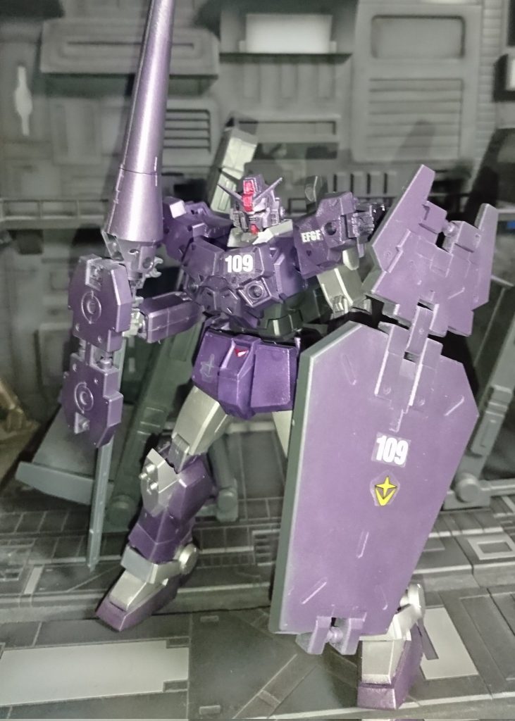 陸戦型ガンダム近接重装型–3枚目/制作者：アレス