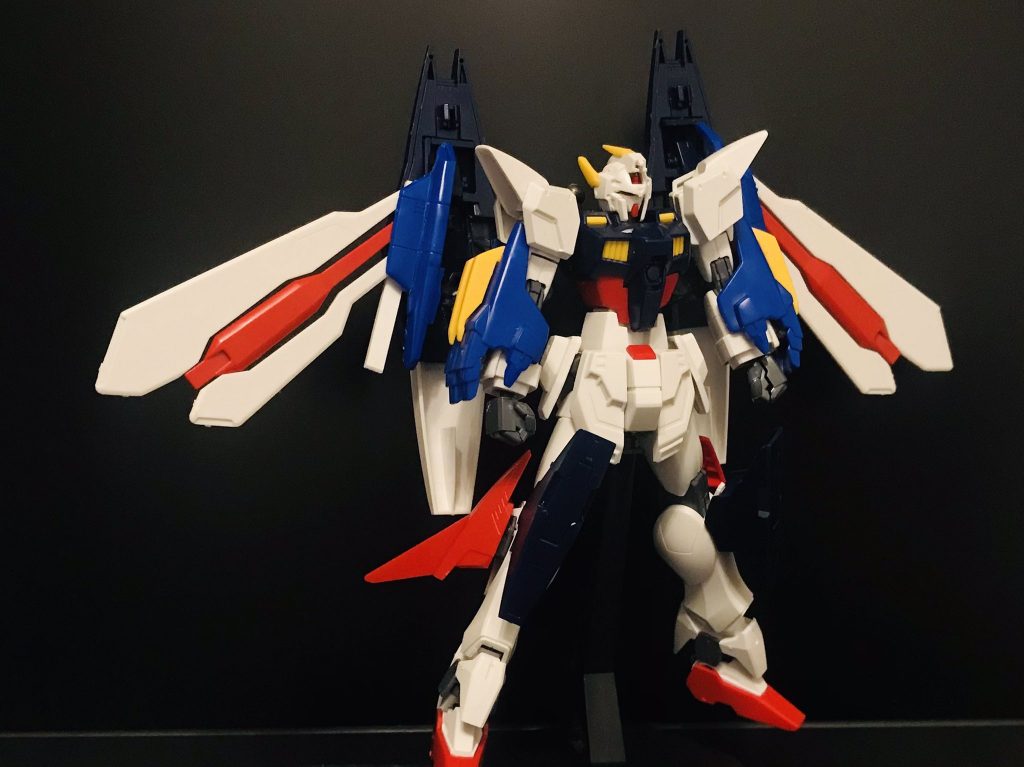 製作にあたり最大のターニングポイントはHGFCゴッドガンダムが手に入らなかった事でした。仕方がなく手元にあった素組のMGゴッドガンダムのパーツを合わせてみたところ見事にハマりました。しかしながらゴッドガンダムは結構古いキットという事もあり肉抜きやモールドが甘い所などがあり、基本工作をしっかりました。