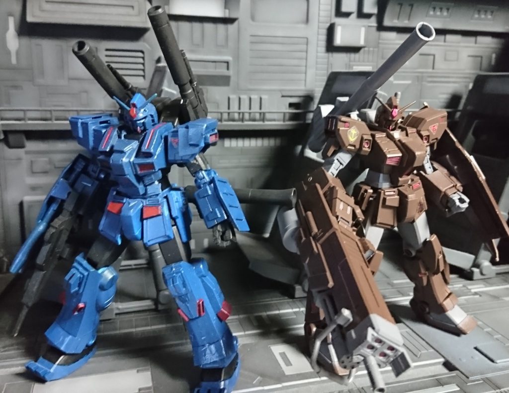 １機目に作成したフルアーマー６号機と一緒に