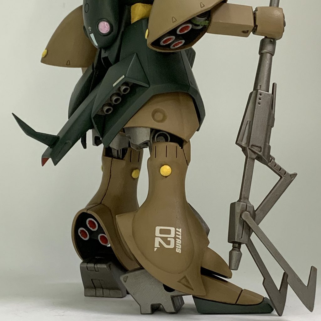 スネで3mm延長して足の甲は5mm短縮。股関節と足首はアルミ線固定です。