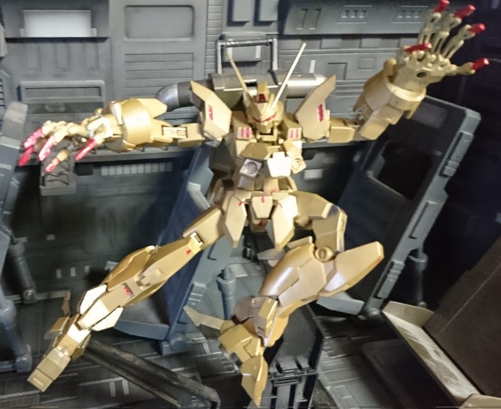 ライダーキックのような感じで