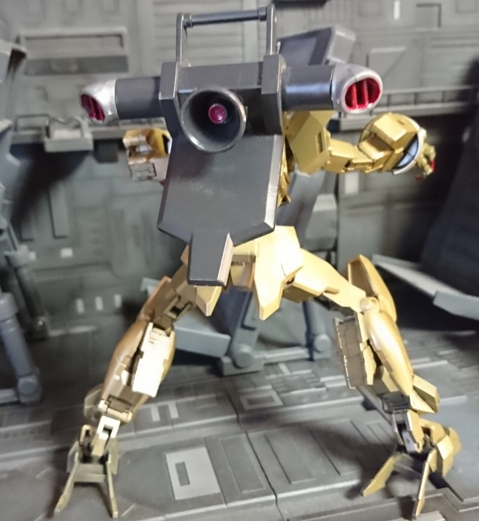 背中はダンボール戦記