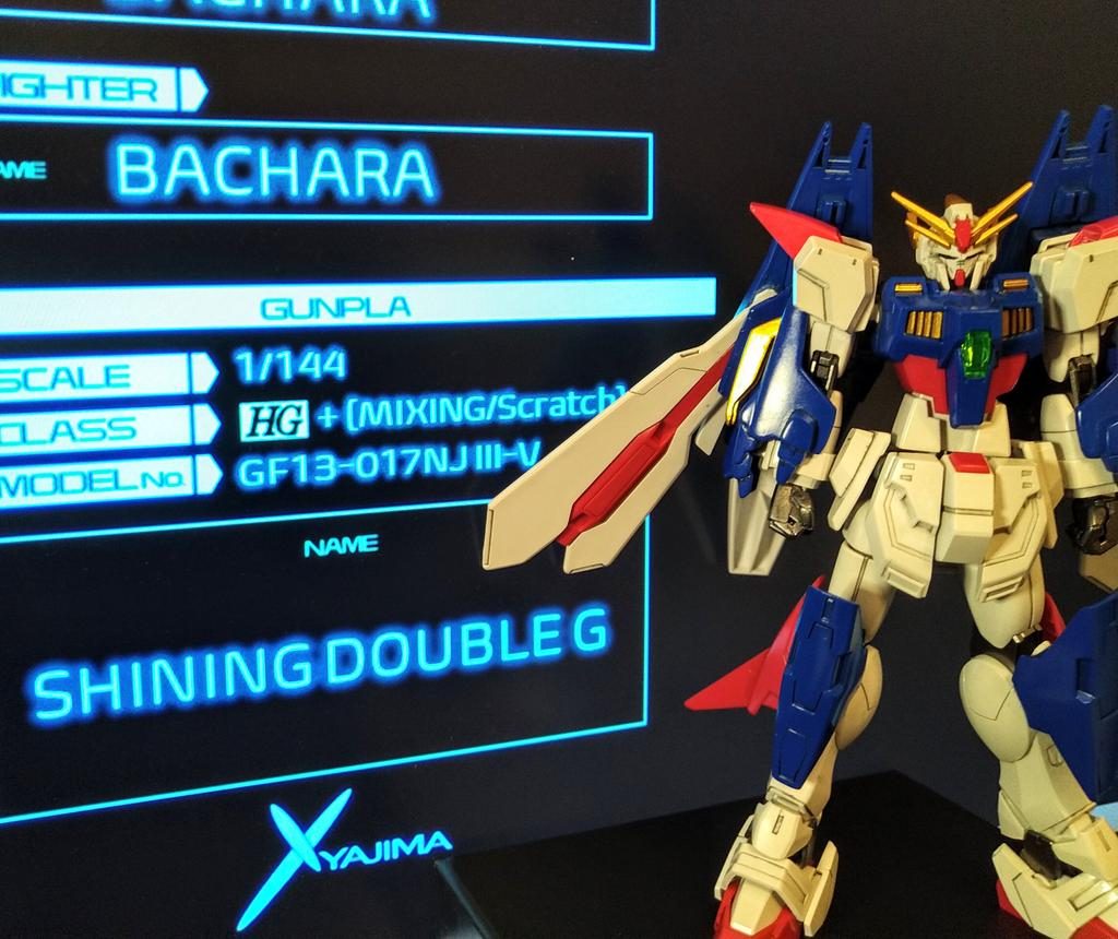 デカールはRGデスティニーガンダム用のガンダムデカールを中心にくどくなりすぎないようにシールを貼りました。うっかりGFFのゴッドガンダムみたいな（丸みを感じる）雰囲気にならないようにラインやシャープなデカールを中心に張りました。シャイニングブレイクの大事な特徴はアリオスガンダムに近いシャープさなんではないかと思いました。