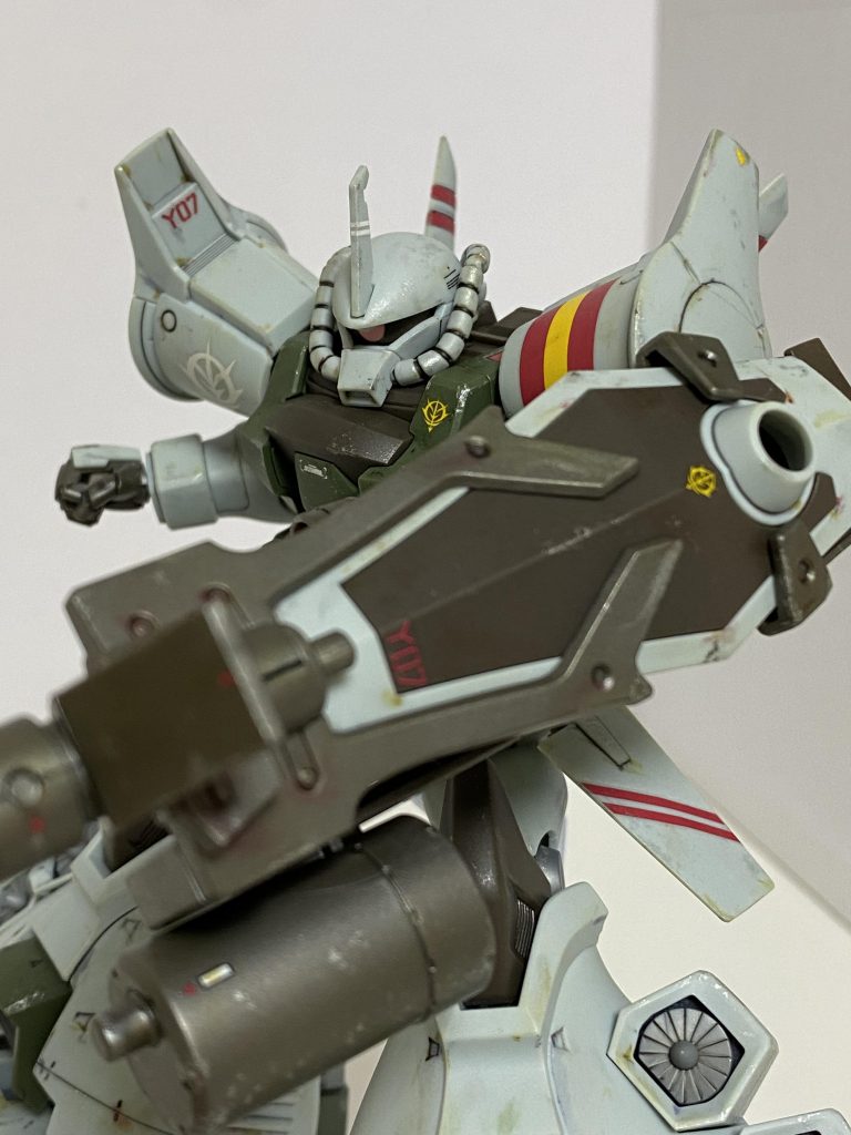 バルカンで牽制するグフフライト