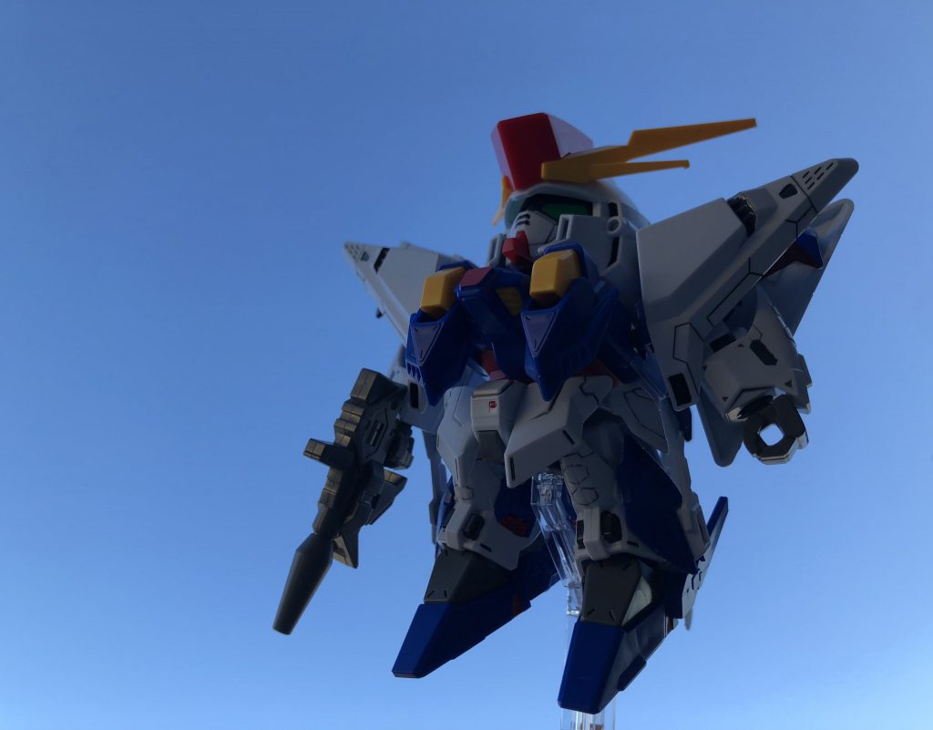 閃光のジャケットをイメージして外で撮りました。