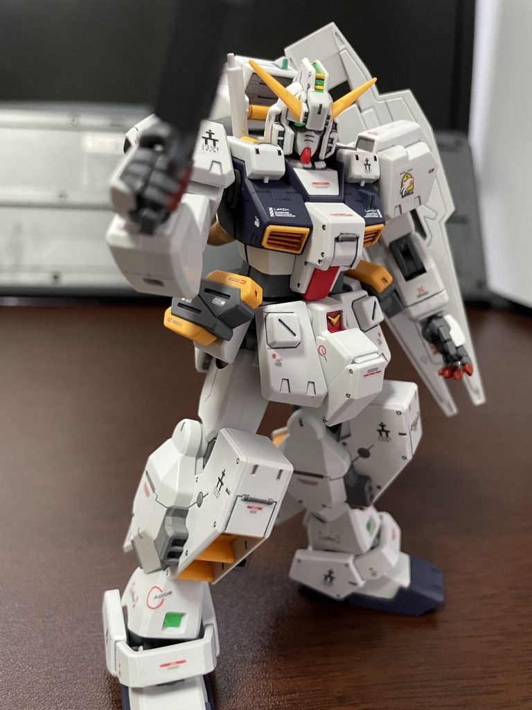 色々作ってきましたが、台座がなくてもカッコよく決まりますね。