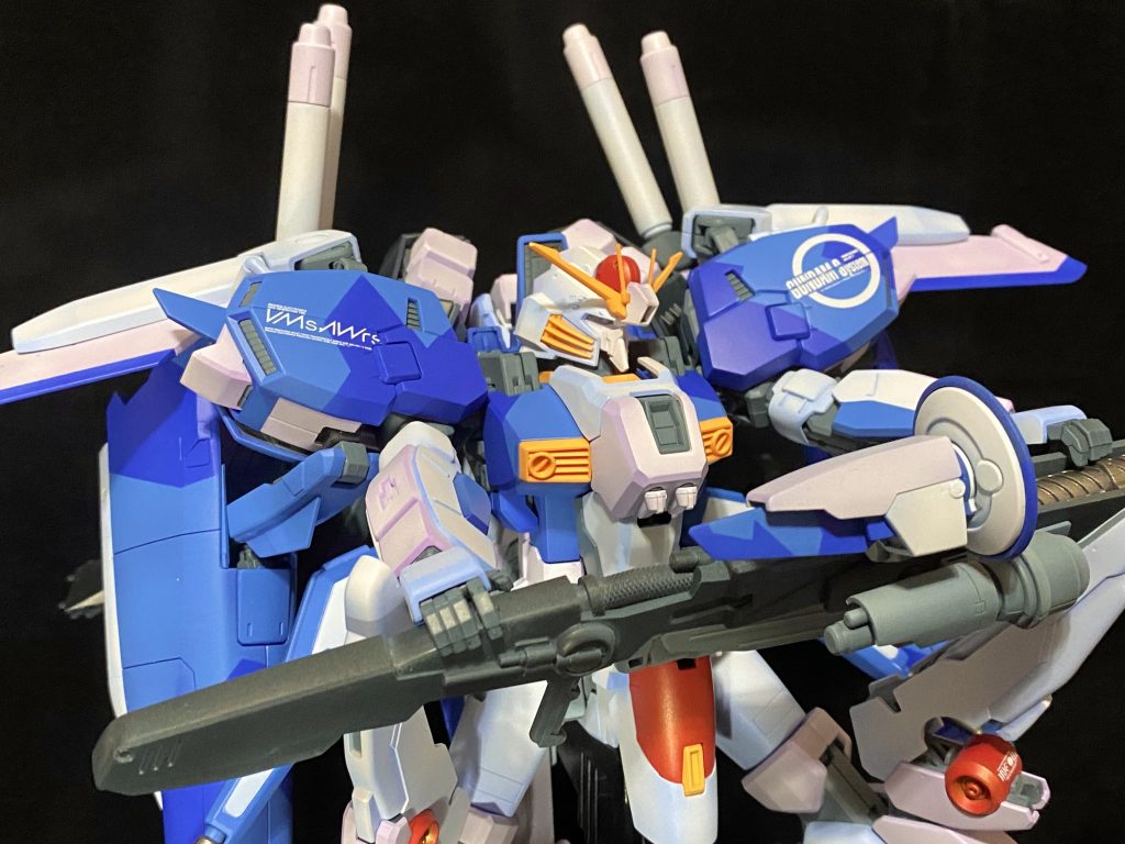 胸のマルイチモールド向きは左右共通に変更。