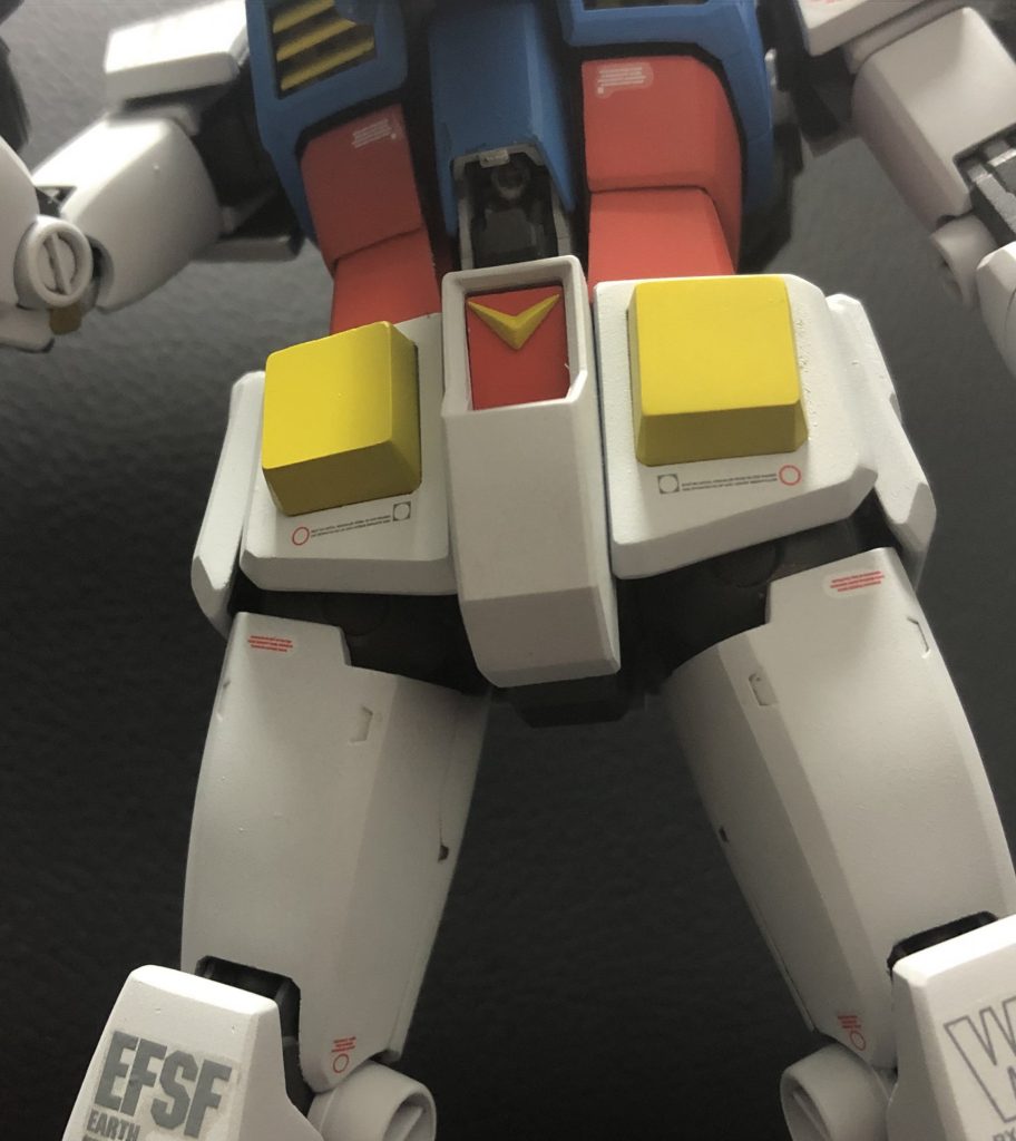 アムロのチラ見え