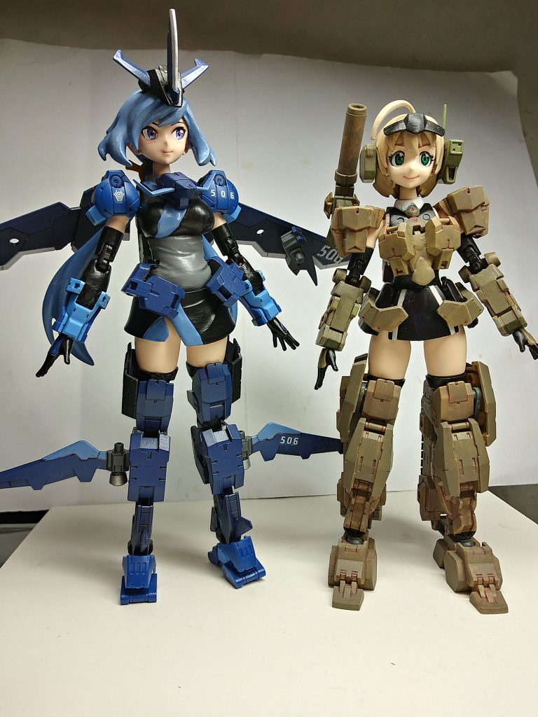偽物同士の2ショットです