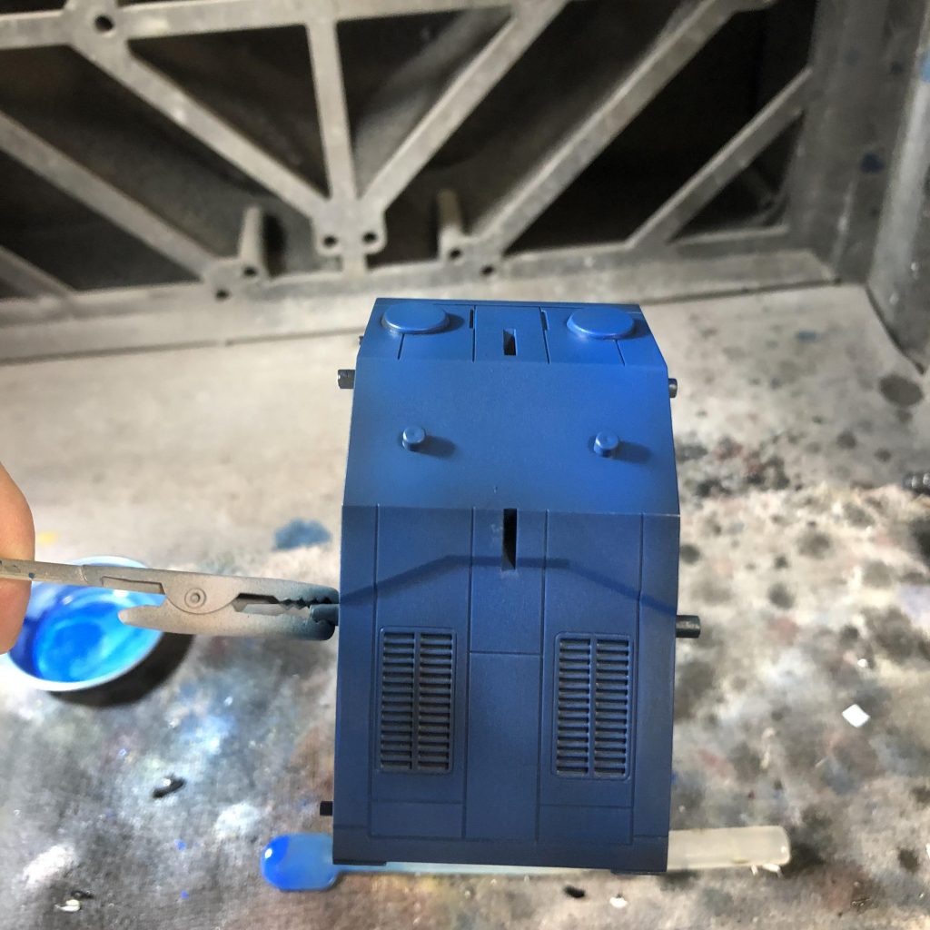 グラデーション塗装で進めました。