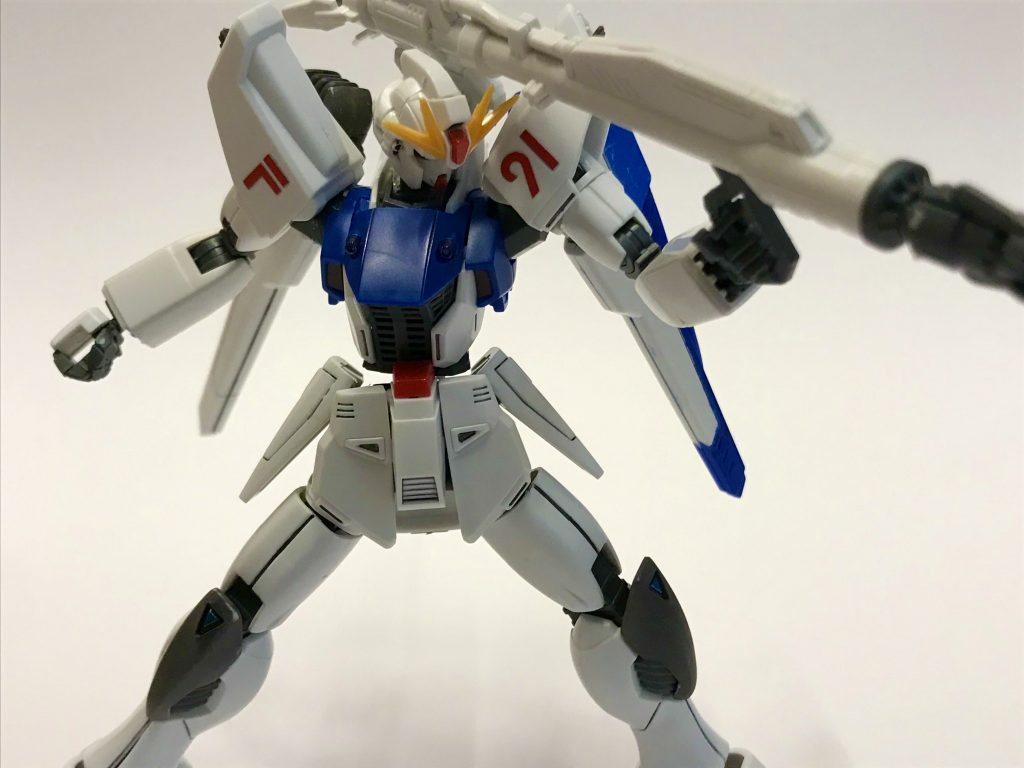 バズーカを構えるF91！