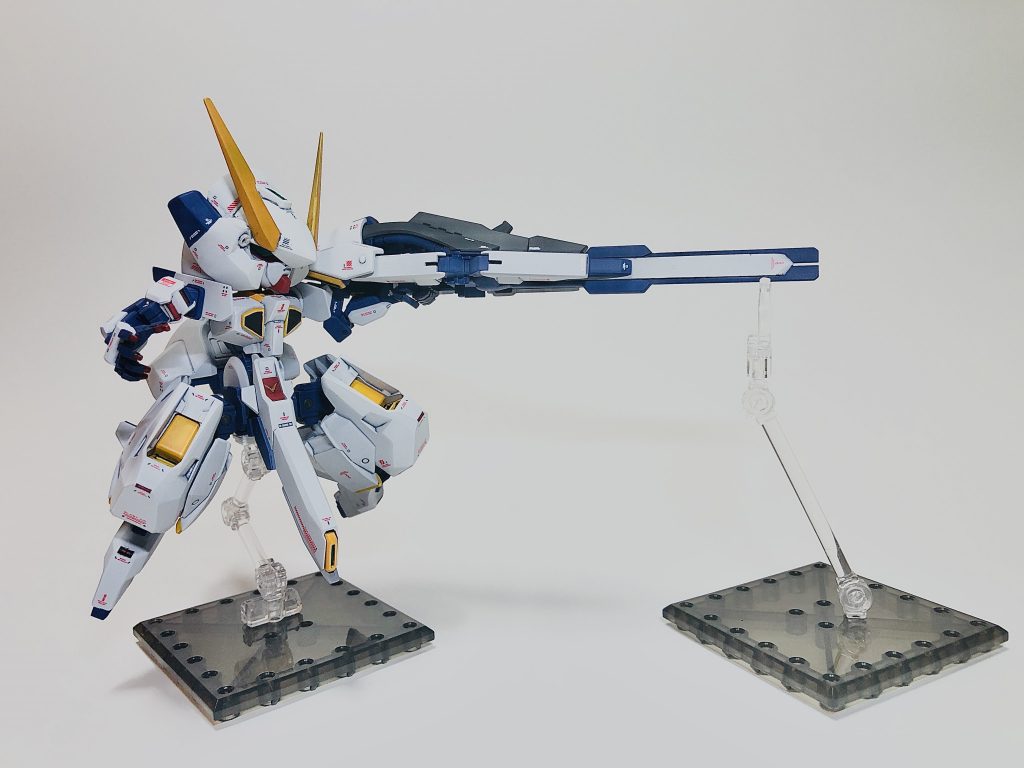 コンポジットシールドブースター ロング・ビーム・ライフルモードヒートソードを三分の一ほど短くしてSDに合わせました。