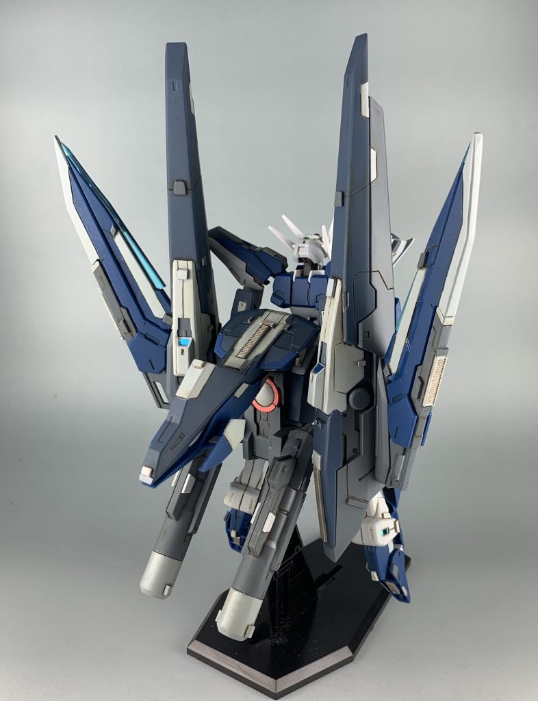 成形色を生かしてセイラマスオさん風のディテールと塗装をしてみました。