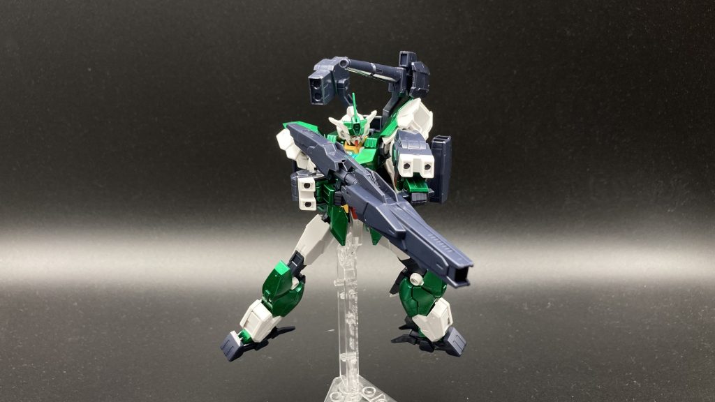 ヴィートルーガンダムこちらはガンダムマーカーEX ルミナスメタグリーンでの塗装です