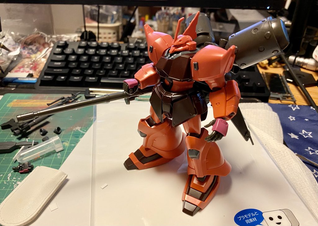 一番最初の状態です。このまま仕上げようとしてたんですけど、肩のスイングがない為に、ランゲ・ブルーノ砲を構えられないという事故が発生したので没になりました。(ここからだいぶいじる)