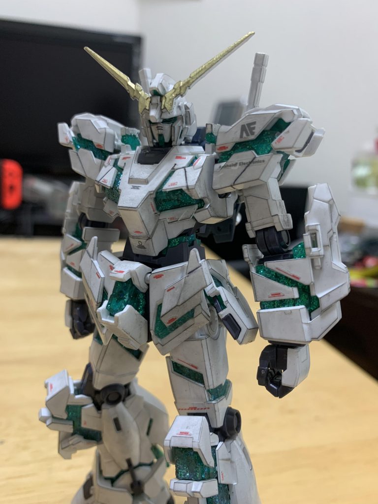 本体はデカールとパステルシャドウをしっかり目に。