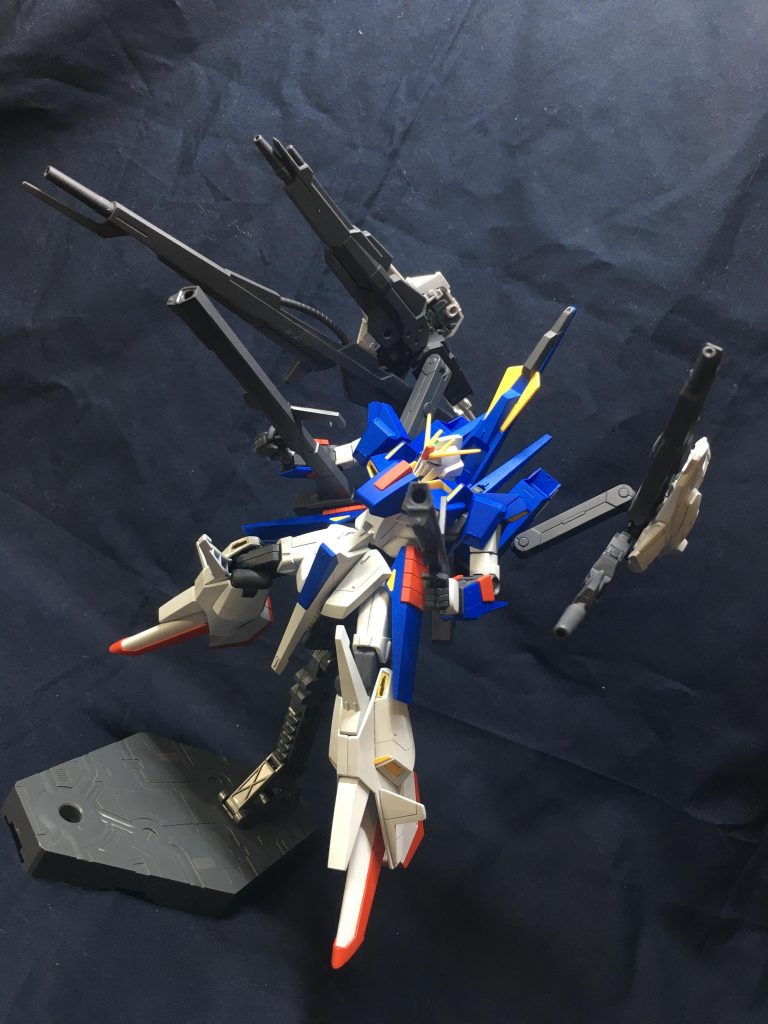 バズーカを両手に持たせて斉射！