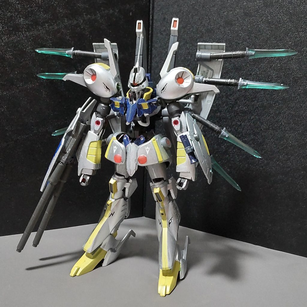 グリムゲルデのヴァルキュリアフレームを素体に旧キットのパラスアテネの各部位を組み合わせました。本来のパラスアテネより若干スリムになったのかな?後は各部位に鉄血デカールを貼り付け鉄血っぽさを出させてみました。