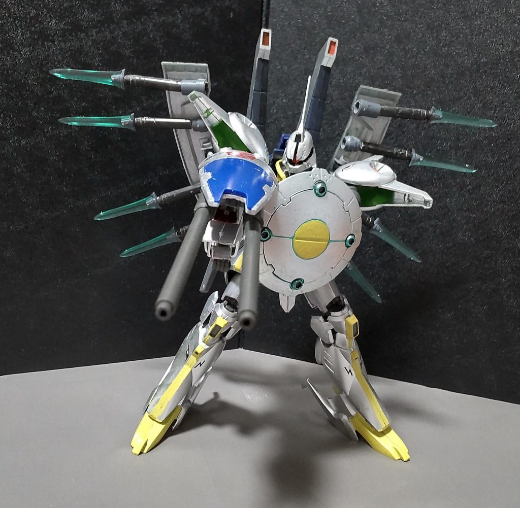 ○2連装ビームガン手持ち式ではなく、装着タイプのビーム兵器で、なんとなくエルガイムのようなヘビーメタルをイメージさせる。※パラスアテネは永野護デザインではなく、藤田一巳デザインです。※バルバトスの滑空砲を加工して作成しました。尚、グレネードランチャーはオミットしました。