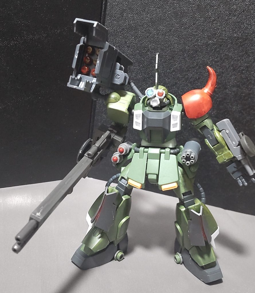 ・ショルダーミサイルポッド撃ち尽くしたあとはパージされる。