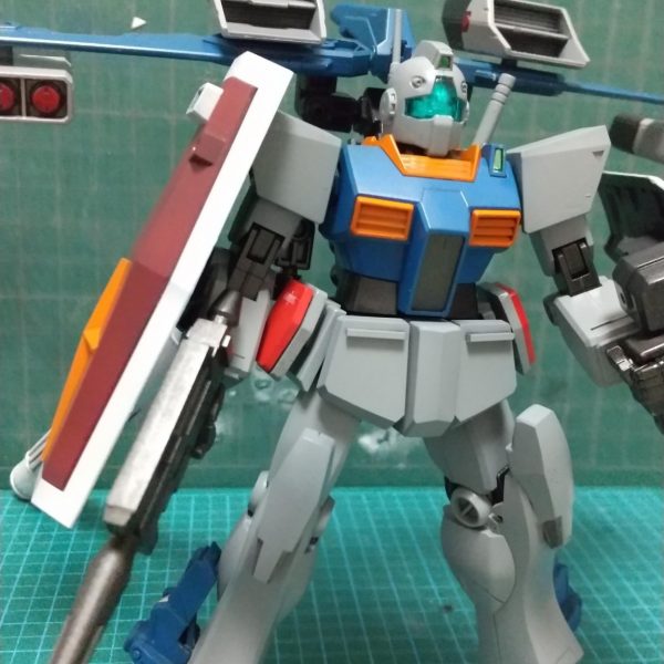 GM2の塗装が完了しました。次はデカール貼りです。カッコイイですが、さすがはジム、武装盛り盛りなのにあんまり強そうではないですね。（2枚目）